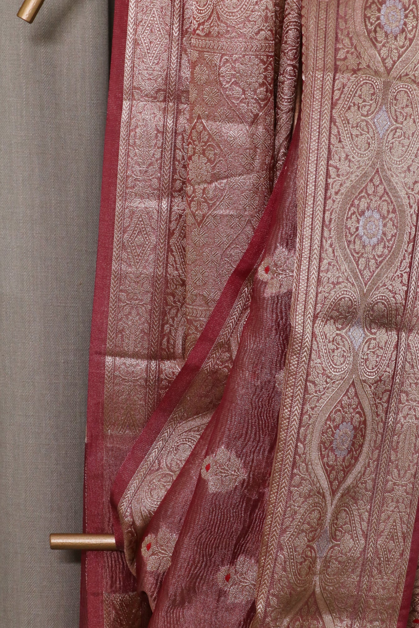 Plum Crushed Tissue Buti Saree