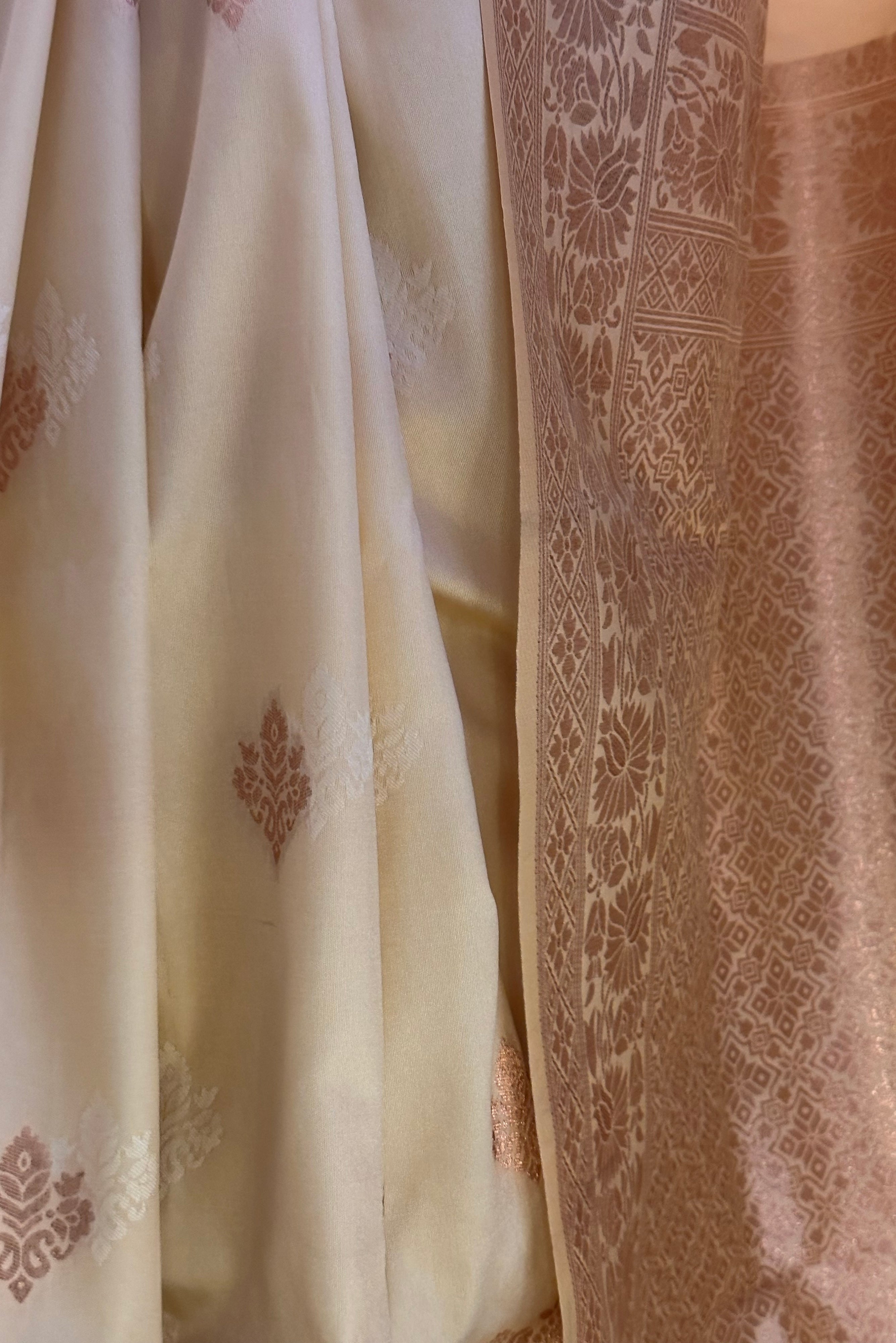 Cream double Buti Upada Silk Saree
