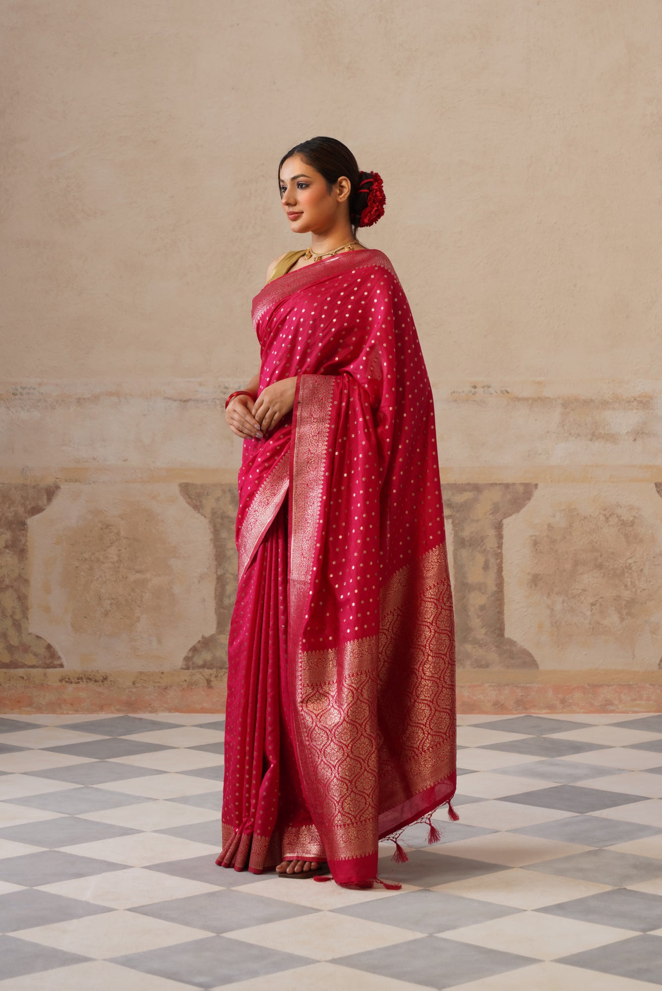 Dolla Silk Pink Zari Buti Saree