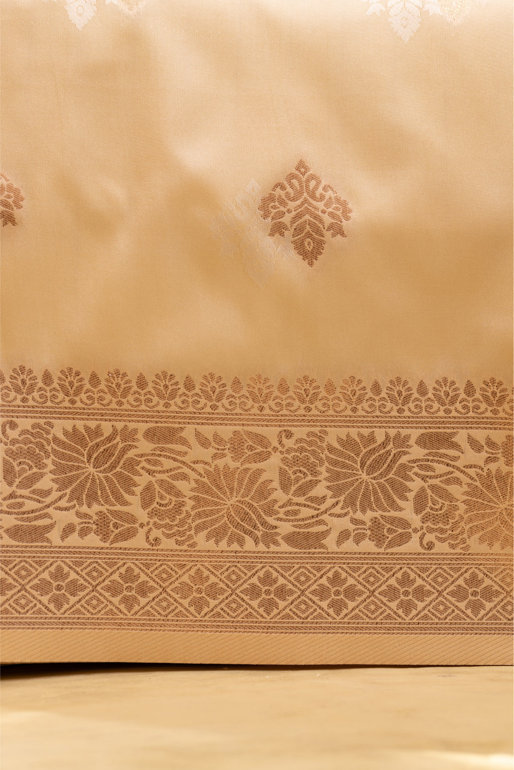 Cream double Buti Upada Silk Saree